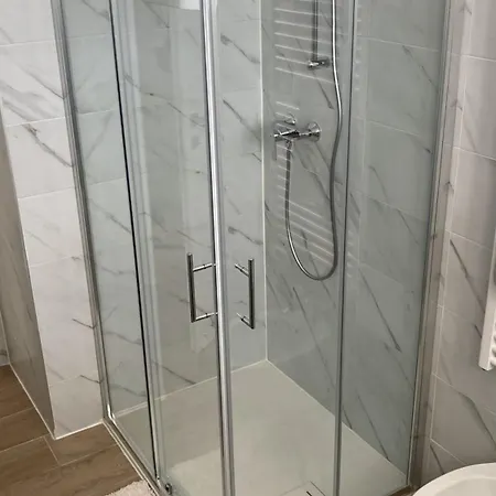 La Perla Appartement *
